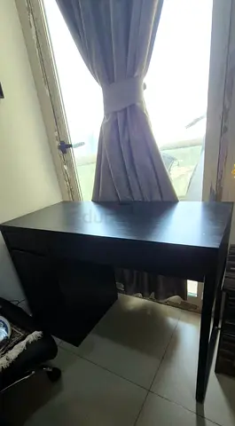 Simple dark wood study desk with drawer (good condition).