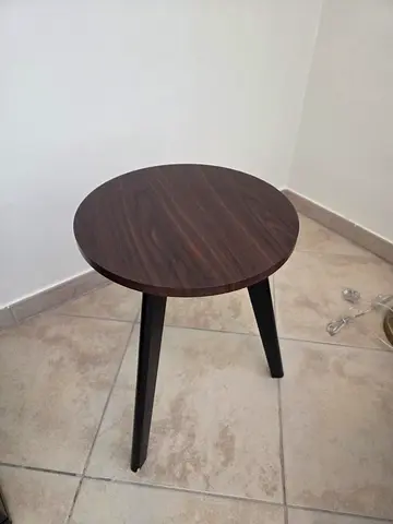 Side Table – Home Centre, round tripod