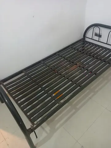 Single bed with mattress