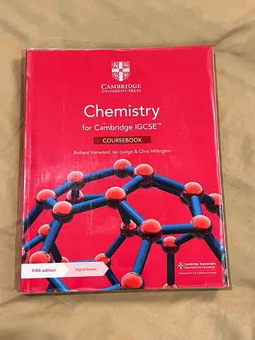 Cambridge IGCSE Chemistry Coursebook - Richard Harwood, Ian Lodge & Chris Millington (Fifth Edition)