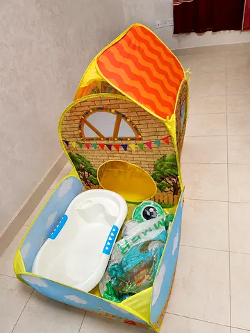 Big Chairs and Kids Play Tent with Baby toys
كراسي للكبار و خيمة مع لعب للأطفال