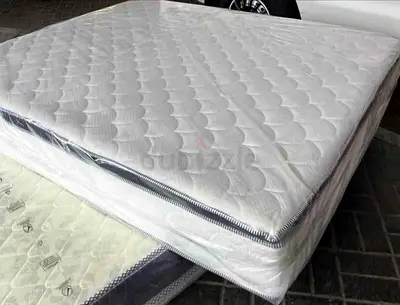 180x200cm mattress with top memory foam.  All times delivery available