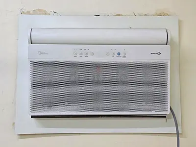 Used Midea Window Air Conditioner - Compact Inverter Unit