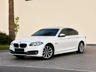 AED 1,800 P.M | BMW 5 SERIES | 520i |EXCLUSIVE | 2015 GCC | ORIGINAL PAINT