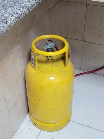 Small yellow LPG gas cylinder - good working condition