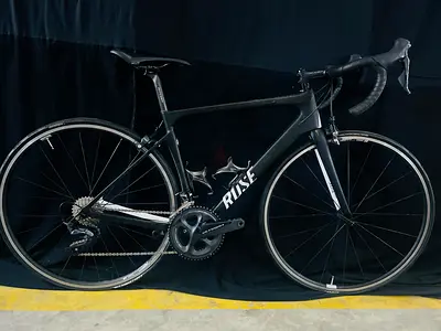Road bike carbon made in England