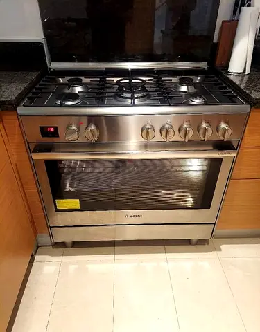 Bosch series 8 top gas with electric oven 90cm