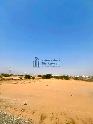 قطعه ارض زاويه علي ثلاث شوارع تجاري سكني بسعر مميز