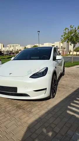 Tesla Model Y Performance 2022 GCC Specs - under Tesla warranty