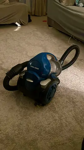 Vacuum Cleaner (Black & Decker)