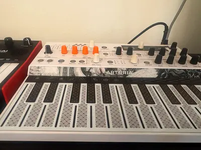 Arturia MicroFreak Synthesizer