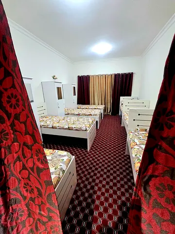 Executive Bedspace available for Bachelors in Front of Union Metro (Giftland Building)