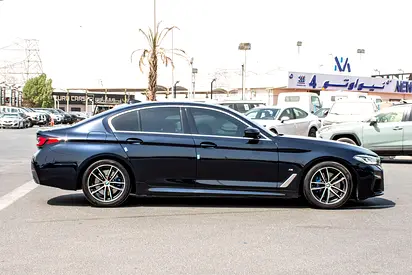 صورة مصغرة 8 لـ 2021 BMW 5-SERIES