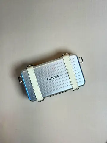 RIMOWA DIOR PERSONAL CLUTCH BAGS