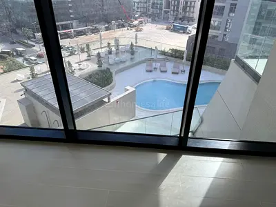 Spacious 1-Bedroom | Premium Amenities View