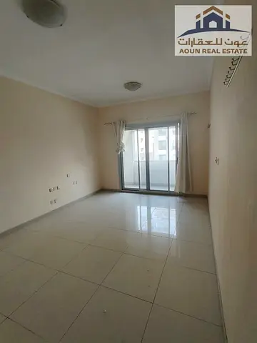 ✨ فرصة مميزة | غرفة وصالة مع 2 بلكونة ومطبخ أمريكي بالتعاون | 35,000 درهم على 6 دفعات