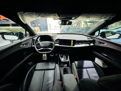 صورة 14 لـ 2024 AUDI Q5 E-TRON