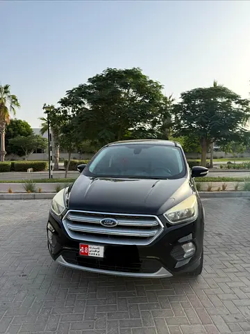 Ford Escape GCC 2018 well maintained