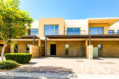 Reduced | Owner Occupied | 3Bed+Maid