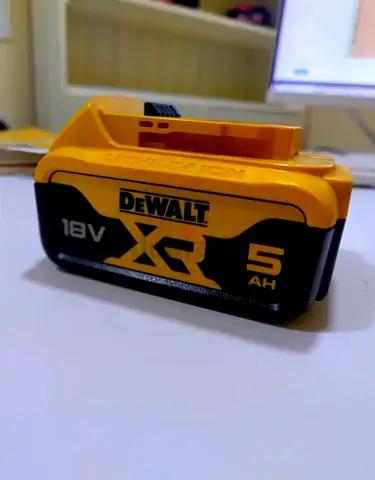 Dewalt 18v/5.0Ah Battery New