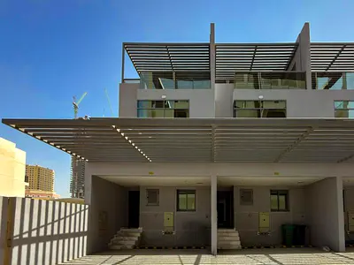 Brand New | Corner Unit | Private Garden | 3+Maid