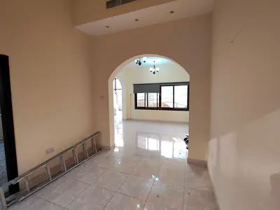3 MASTER BEDROOM WITH PRIVATE ENTRANCE,PARKING AND FRONTYARD NEAR PARK READY TO MOVE