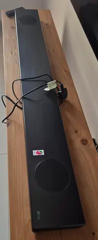 LG Meridian Soundbar + Subwoofer