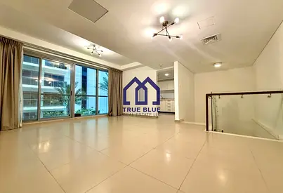 Duplex | Sea View | Freshly Painted | Vacant