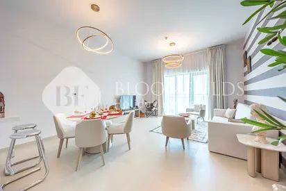 Modern 2BR in Fairways 2 | Contemporary Community Living