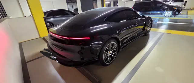 Porsche Taycan 4S, миниатюра 5