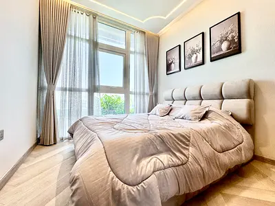 FULLY UPGRADED | SINGLE ROW | VACANT