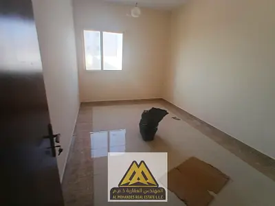 غرفه وصاله/بلكونه/اطلاله بحريه/ثاني صف كورنيش عجمان بجوار جميع الخدمات والطرق الرئيسيه
