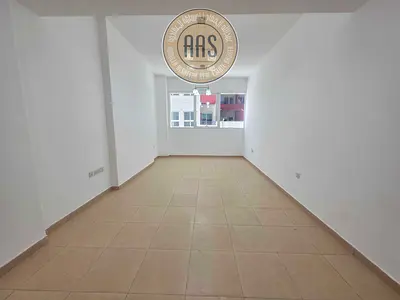 Very Spacious 2Bed With Master Room Close To Rta Bus Stop
