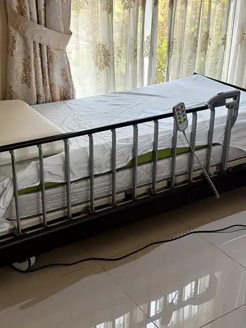 Hospital Bed - Paramount 90000 VIP