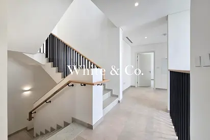 Main Park | SMEG Appliances | 3 BR G+2