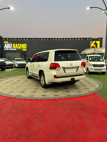 صورة 5 لـ 2010 Toyota LAND CRUISER