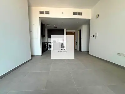 Specious luxury apartment for rent
