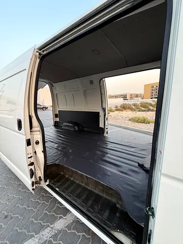 2018 Toyota HIACE photo 14