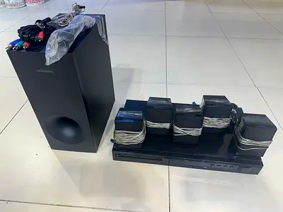 Samsung 5.1 Home Theater System with Subwoofer and Speakers - Good Working Condition