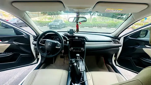 صورة 16 لـ 2020 Honda CIVIC