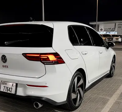 صورة 5 لـ 2024 Volkswagen GOLF GTI