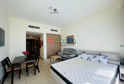 Bright and Spacious | Furnished | 4 cheques