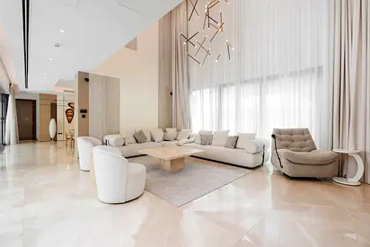 Upgraded MBR City Villa Next to Crystal Lagoon