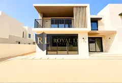 Bright 4BR Corner Townhouse | Modern Living