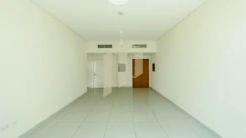 شقة فسيحة بغرفة نوم واحدة | بارك سنترال | مناظر متعددة | غير مفروشة