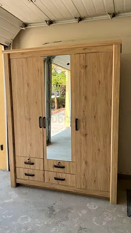 Premium Brand Modern 3-Door Wooden High Quality Wardrobe with Mirror and Drawers