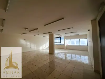 من المالك مباشرة ~ بدون عمولة ~ محل تجاري مميز في الجرف الصناعية 3 |  [1200sqft](400 قدم أرضي + 800 قدم ميزانين قوي)