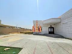 3 Bed room Majlis all master room gardan parking new villa in azra area 90k