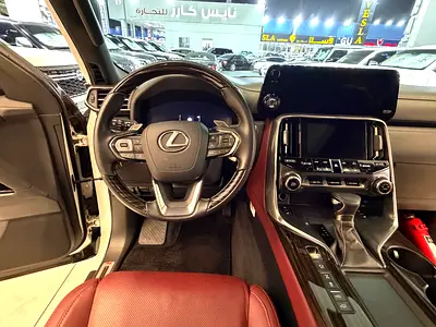 صورة 16 لـ 2025 Lexus LX-SERIES