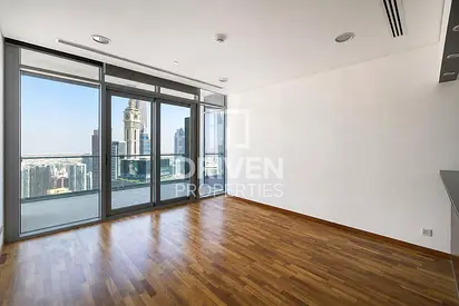 Spacious Balcony | Sea View | 12 Cheques
